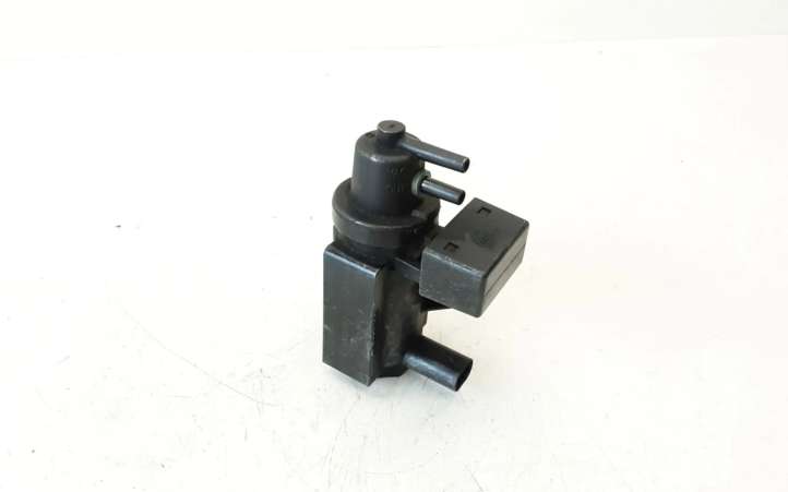 70206301 BMW 5 E60 E61 Solenoidinis vožtuvas