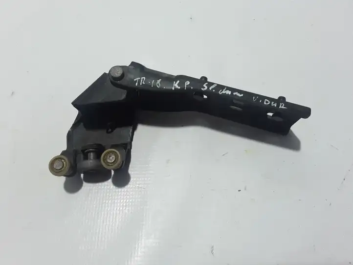 Opel Vivaro (2014 - 2018) 777653970R Средняя направляющая ролика раздвижной двери — фото 1