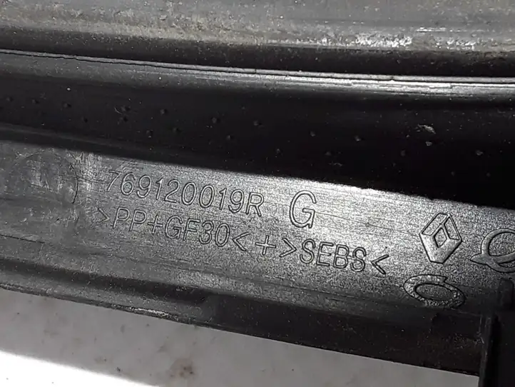 Renault Latitude (L70) (2010 - 2014) 769120019R Накладка стоек лобового стекла — фото 4