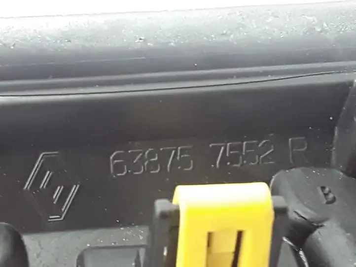Renault Espace V (RFC) (2015 - 2019) 638757552R Молдинг крыла — фото 2