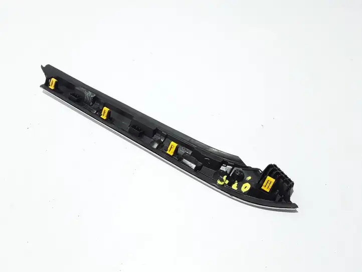 Renault Espace (2015 - 2019)  638750519R Отделка крыла (молдинги)