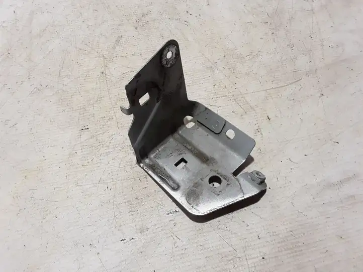 Renault Espace (2015 - 2019)  620426615R Держатель крыла