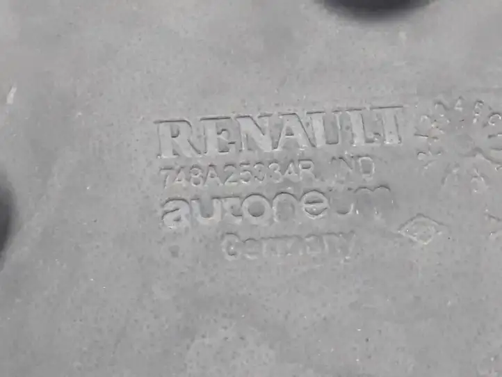 Renault Captur II (2020 - ) 748A25334R Защита днища багажника — фото 3