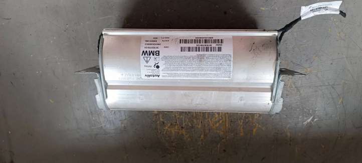 600955100G BMW 5 E60 E61 Keleivio oro pagalvė