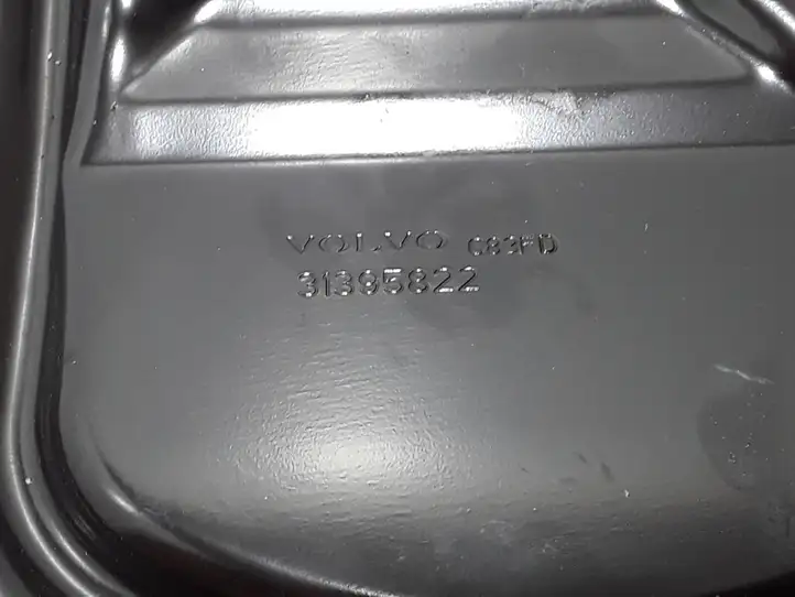Volvo V60 (2018 - ) 31395822 Защита днища багажника — фото 2