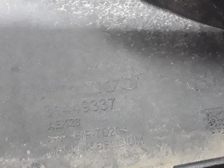 Volvo XC40 (2017 - ) 31449337 Угловая часть заднего бампера — фото 2