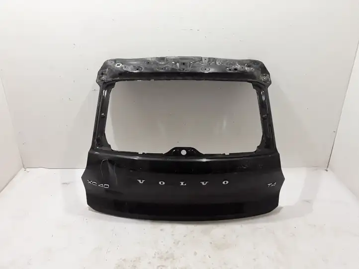 Volvo XC40 (2017 - ) 31455865 Крышка багажника — фото 1