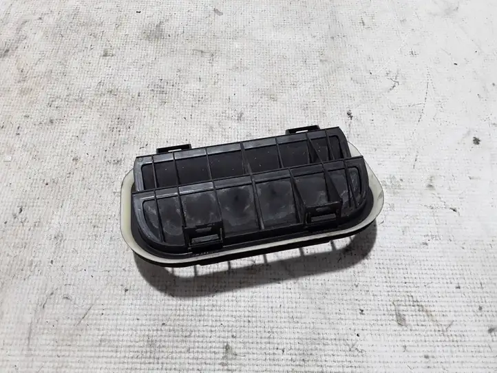 Mercedes-Benz CLA C117,X117,W117 (2013 - 2019) A1698300342 Решетка в крыле — фото 3