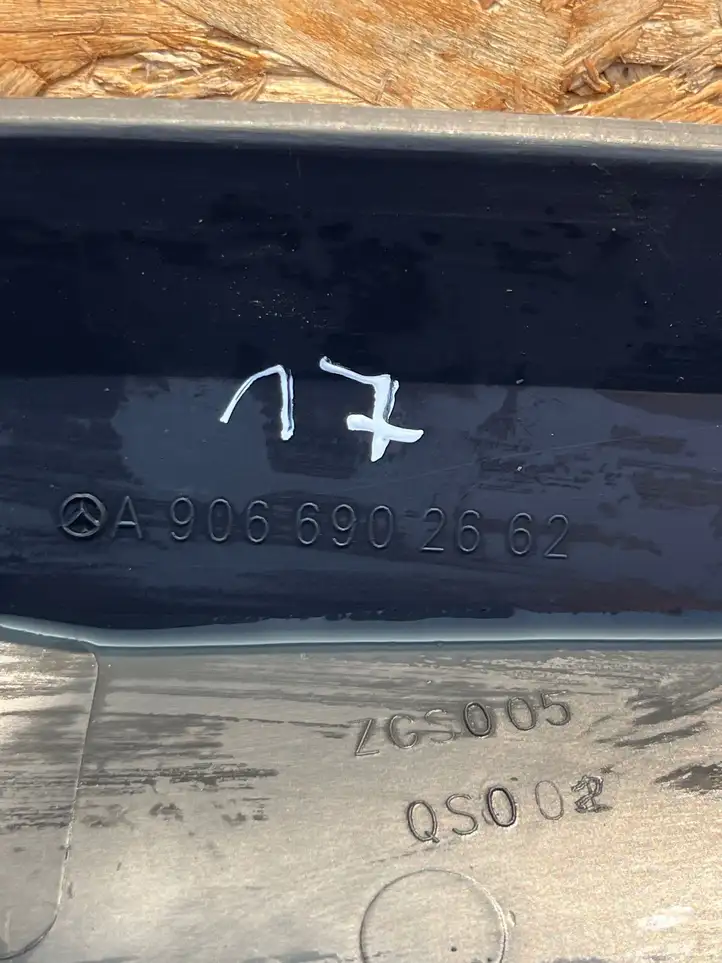Mercedes-Benz Sprinter W906 (2006 - 2018) A9066902662 Молдинг крыла — фото 3