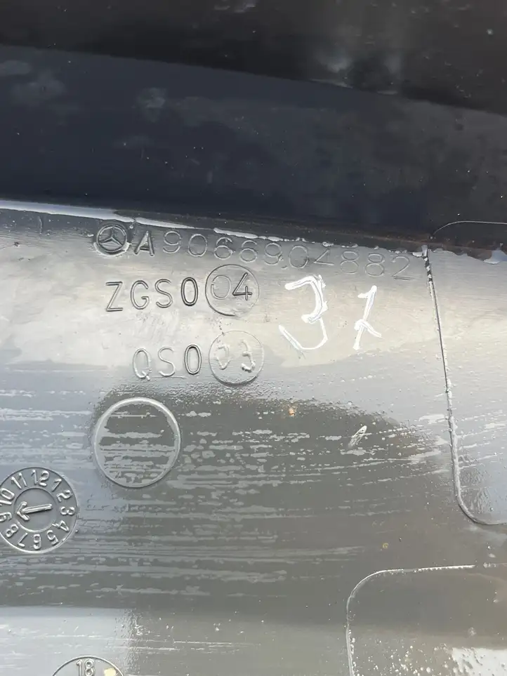 Mercedes-Benz Sprinter W906 (2006 - 2018) A9068803071 Молдинг крыла — фото 3