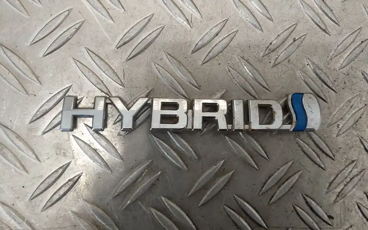 Toyota Prius+ (ZVW40) (2011 - 2018) L590 Эмблема модели — фото 1