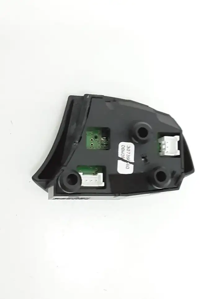 Volvo XC60 (2008 - 2013) 30739640 Кнопки на рулевом колесе — фото 2