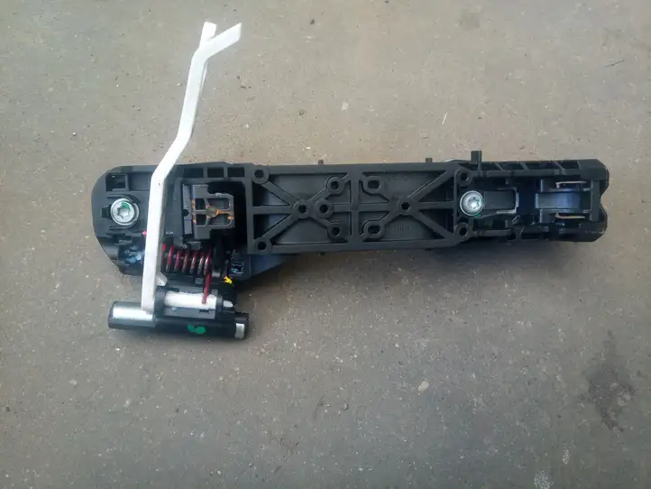 Toyota Auris E180 (2012 - 2018) Наружная ручка задней двери — фото 4