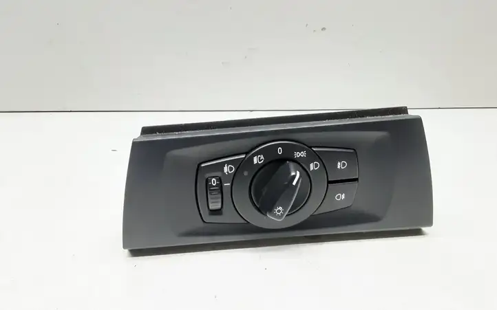 BMW 3 E90 E91 (2005 - 2012) 6932792 Включатель фонарей — фото 1