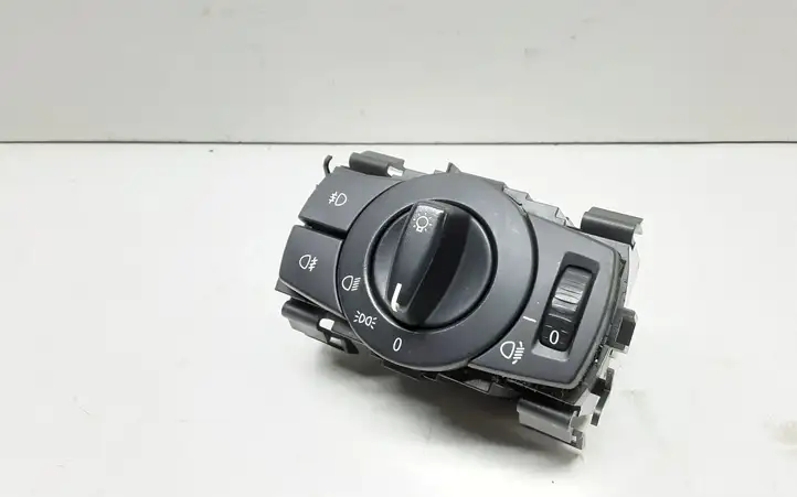 BMW X1 E84 (2009 - 2015) 6932794 Включатель фонарей — фото 1