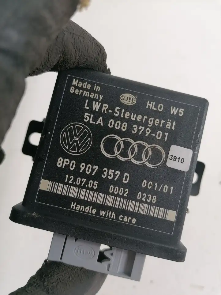 Audi A4 S4 B7 8E 8H (2004 - 2009) 8P0907357D Блок управления светом — фото 2