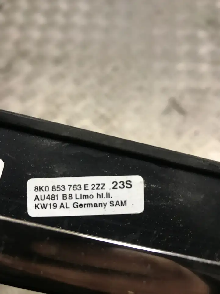 Audi A4 S4 B8 8K (2007 - 2011) 8K0853763E Накладка стекла задней двери — фото 2