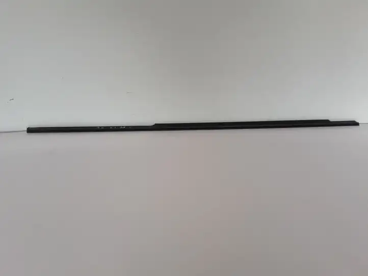 Volvo S60 (2013 - 2018) 30799427 Молдинги задней двери — фото 3