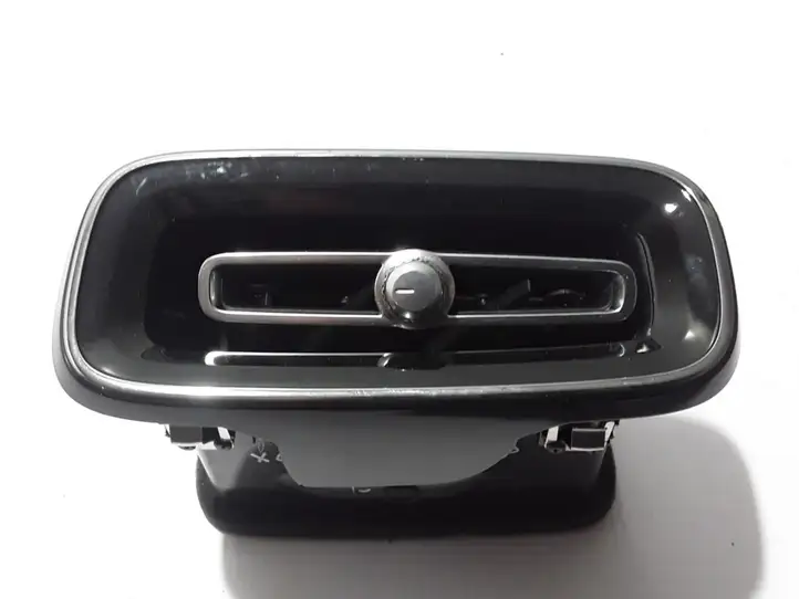Volvo XC40 (2017 - ) 31442626 Боковой воздушный дефлектор — фото 3