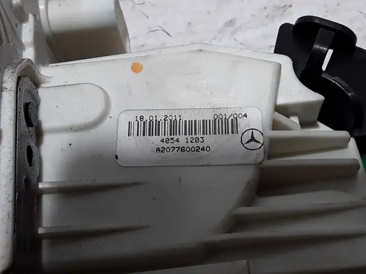 Mercedes-Benz E C207 W207 (2009 - 2017) A2077600240 Замок ручки двери — фото 2