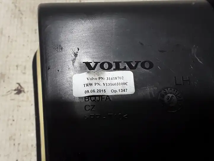 Volvo S60 (2013 - 2018) 31418702 Решетка в крыле — фото 3