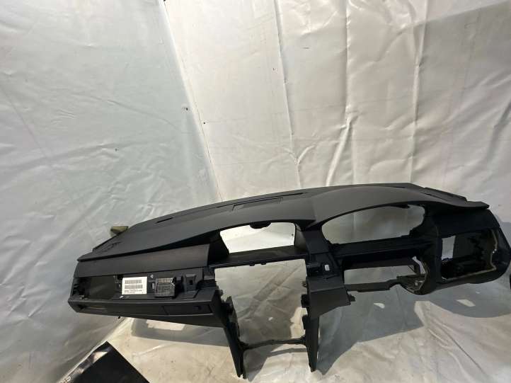 6976447 BMW 5 E60 E61 Panelė