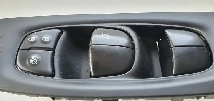 Nissan Qashqai (2013 - 2017) Другие включатели / ручки/ переключатели — фото 5