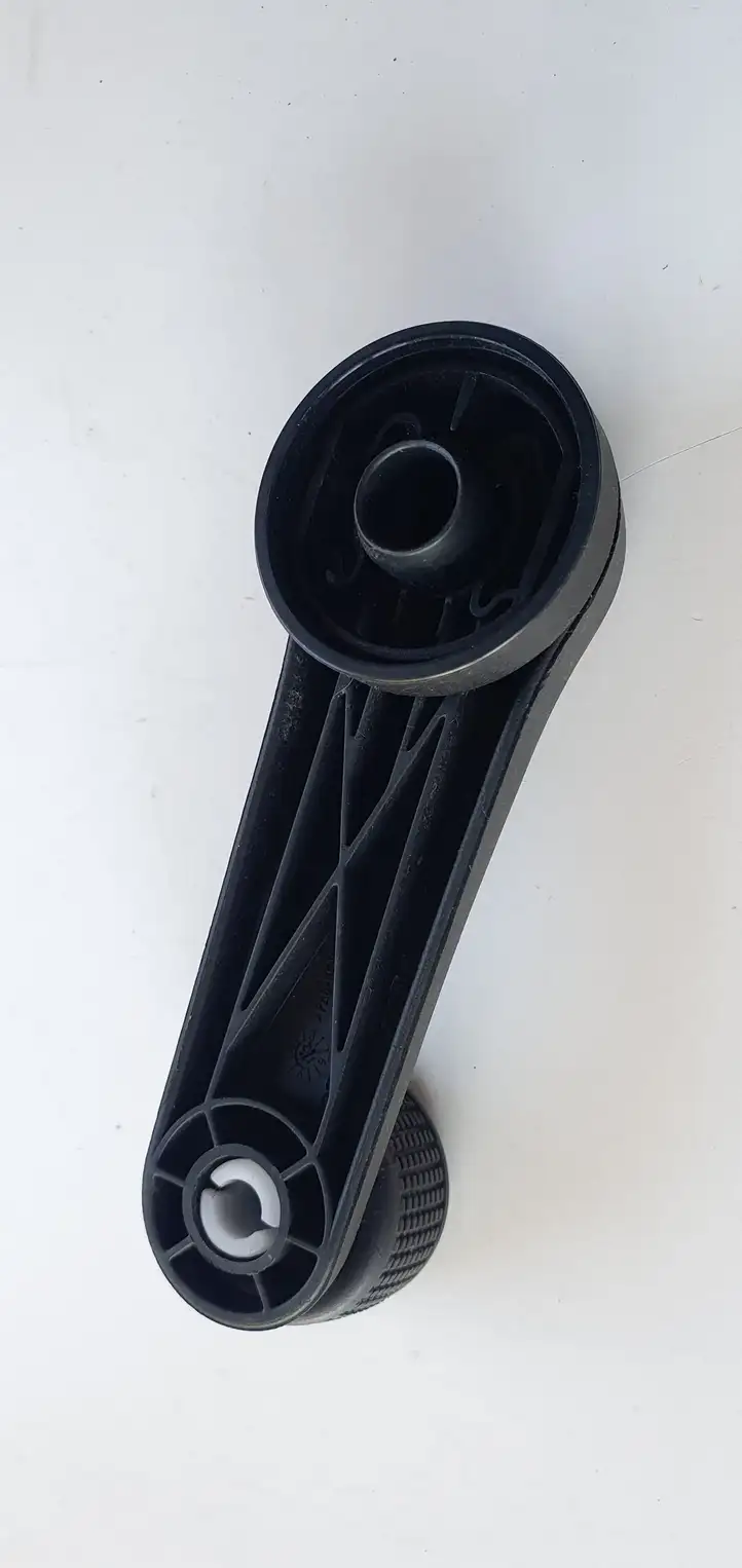 Skoda Rapid (NH) (2012 - 2019) Ручка стеклоподъемника — фото 2