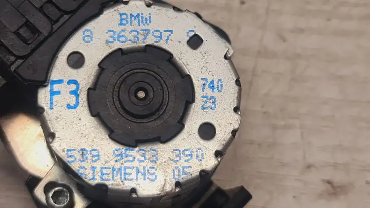 BMW 5 E39 (1996 - 2003) 5399533390 Двигатель задвижки потока воздуха — фото 3