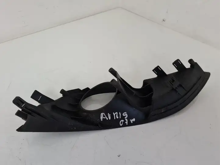 Toyota Auris 150 (2006 - 2012) 8148102050 Решетка противотуманной фары — фото 3
