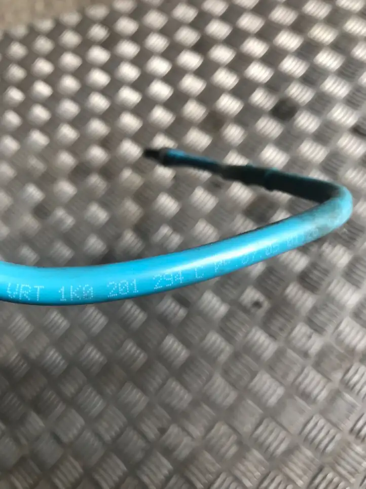 Volkswagen Golf Plus (2004 - 2008) 1K0201294C Трубки и шланги — фото 2