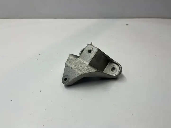 BMW X5 E70 (2006 - 2013) 7137353 Кронштейн рулевой колонки — фото 1