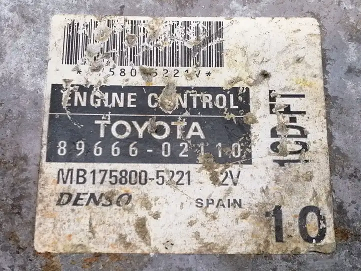 Toyota Corolla E120 E130 (2000 - 2004) 8966602110 Блок управления двигателем (ЭБУ) — фото 2