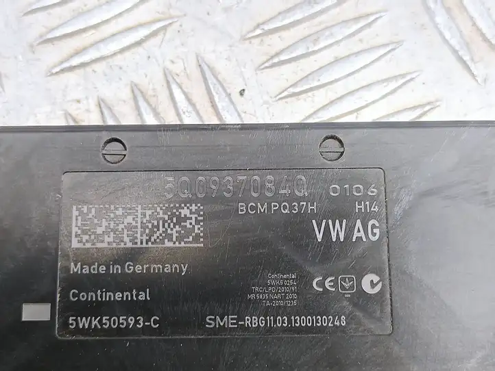 Audi A3/S3 8V (2012 - 2016) 5Q0937084C Модуль комфорта — фото 2