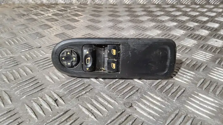 Peugeot 308 (2007 - 2013) 96565186XT Кнопка стеклоподъемников — фото 1