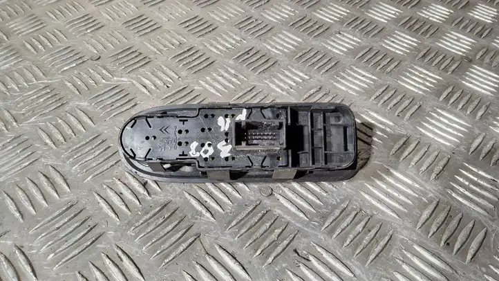 Peugeot 308 (2007 - 2013) 96565186XT Кнопка стеклоподъемников — фото 2