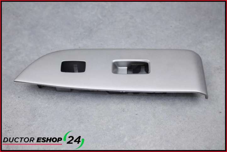 7424048150 Lexus RX 330 - 350 - 400H Kita priekinių durų apdailos detalė