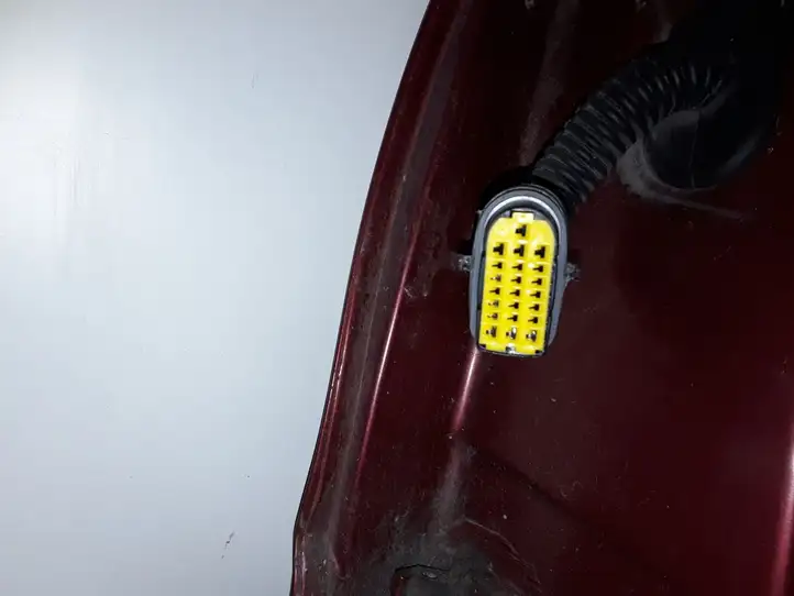 Renault Scenic I (1996 - 2003) 7751472140 Задняя дверь — фото 5
