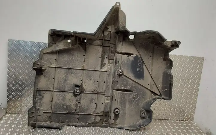 Toyota Prius+ (ZVW40) (2011 - 2018) 5839847031 Защита заднего бампера — фото 2