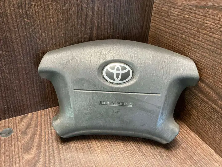 Toyota Corolla E110 (1995 - 2002) 451301A180B0 Подушка безопасности руля — фото 1