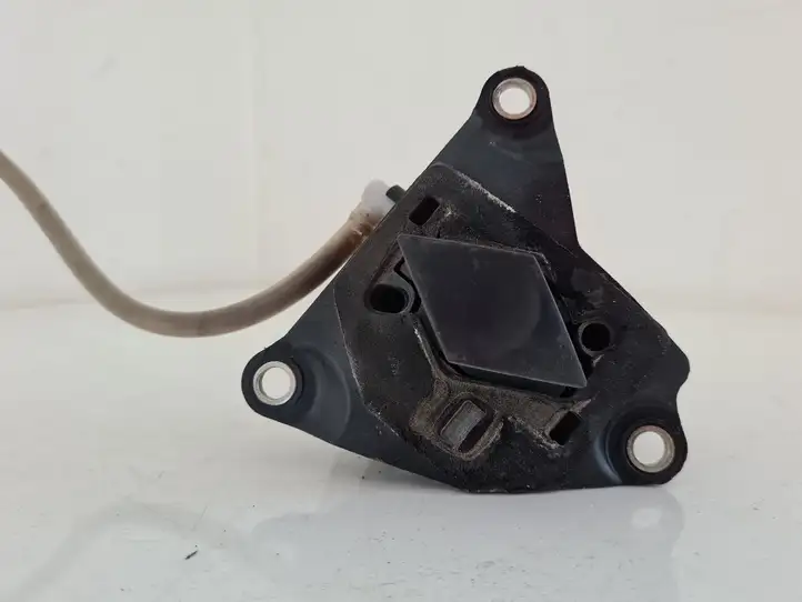 Renault Clio II (2001 - 2005) 8200060917 Кнопка закрытия крышки багажника — фото 1