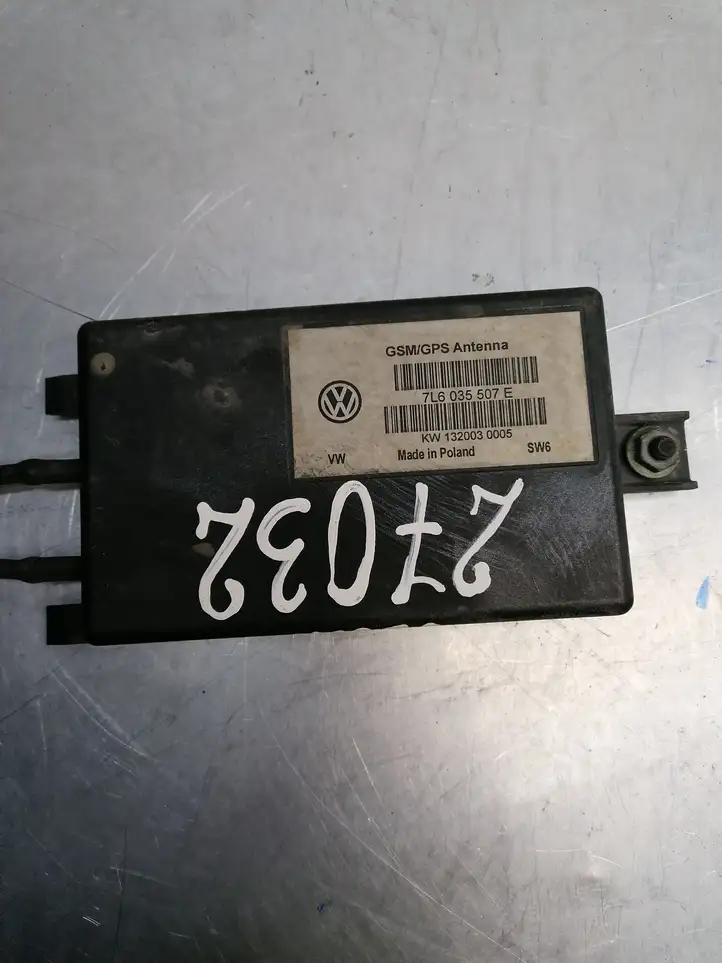 Volkswagen Touareg I (2002 - 2010) 7L6035507E GPS антенна — фото 3