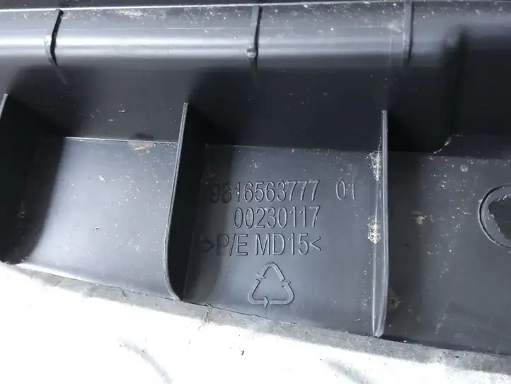 Citroen Berlingo (2018 - ) 928001500ZD Центральная отделка панели приборов — фото 2