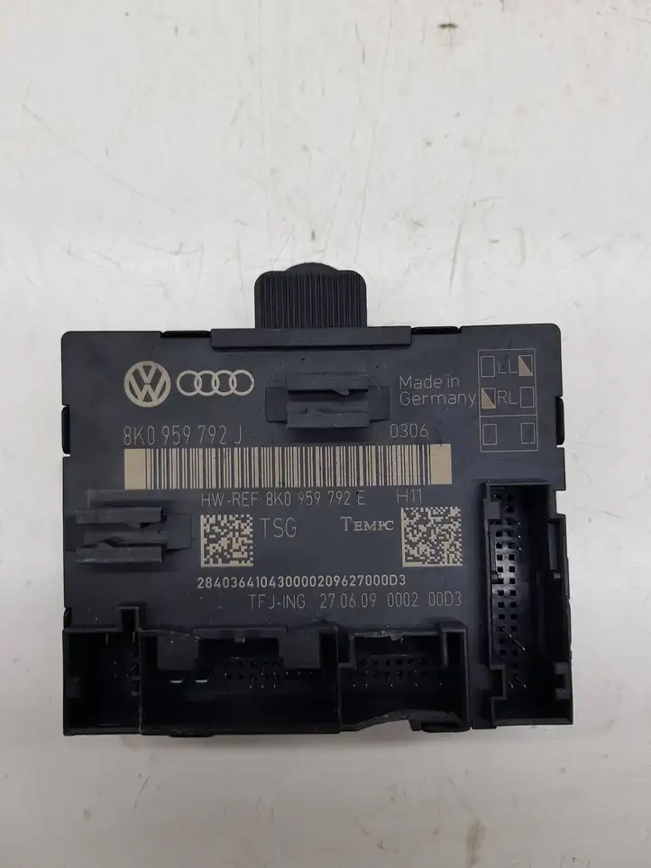 Audi A4 S4 B8 8K (2007 - 2011) 8K0959792E Блок управления дверью — фото 1
