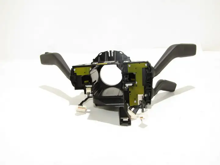 Volkswagen PASSAT B6 (2005 - 2010)   Мултифункционный включатель управления / ручка