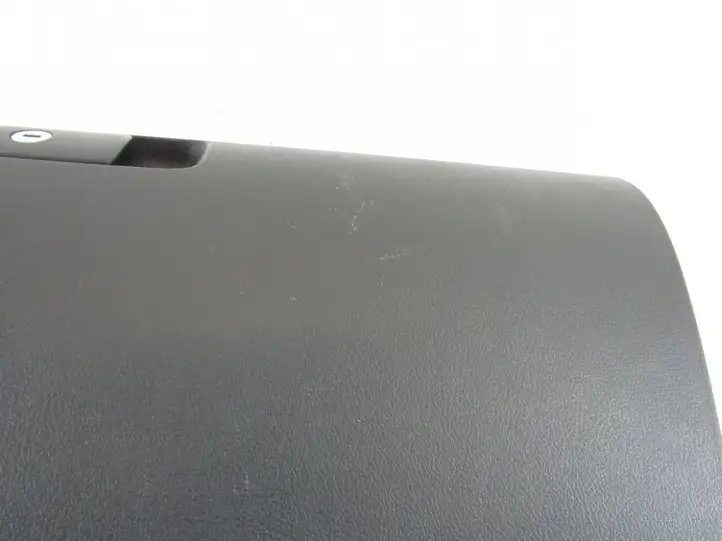 Volkswagen Golf Plus (2004 - 2008) Вещевой ящик — фото 1
