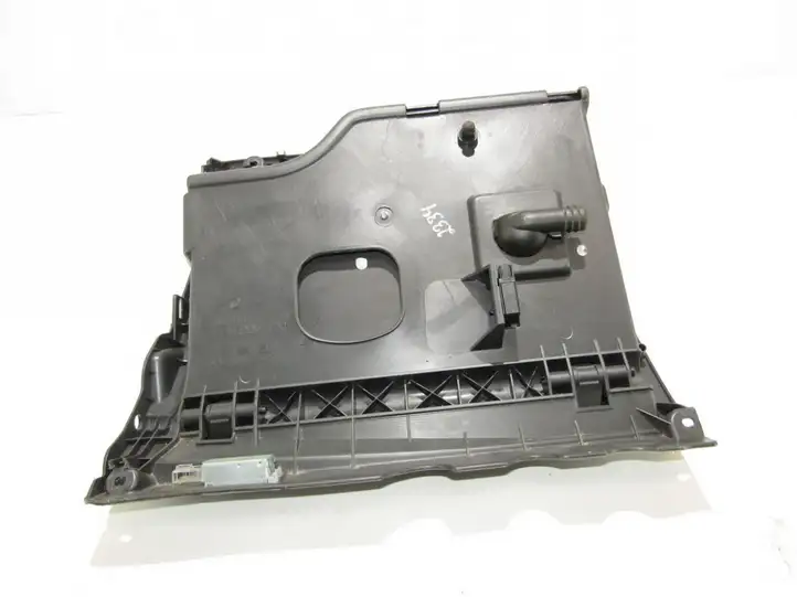 Volkswagen Golf Plus (2004 - 2008) Вещевой ящик — фото 10