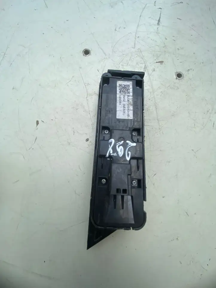 Land Rover Evoque I (2011 - 2015) BJ3214540AB Блок кнопок стеклоподъемников — фото 4