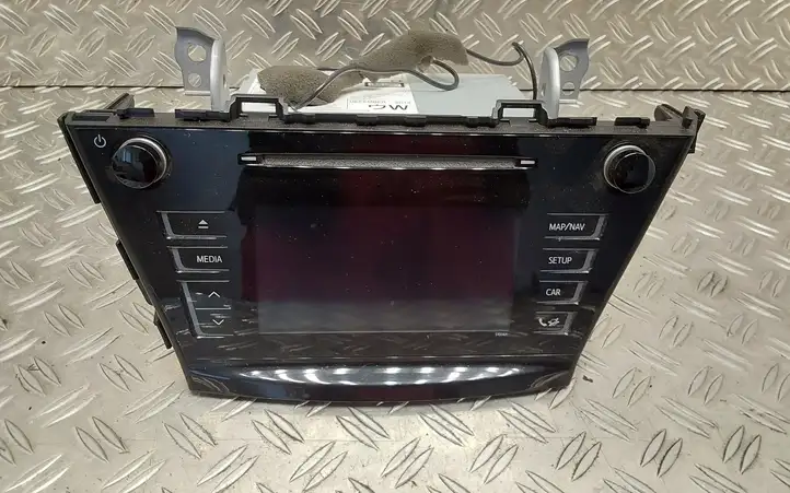 Toyota Prius+ (ZVW40) (2011 - 2018) 8614047230 Магнитола / мультимедийная система — фото 1