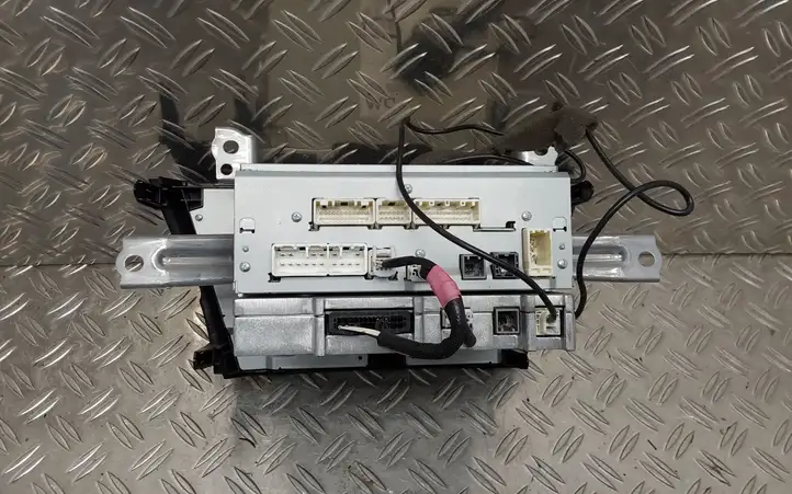 Toyota Prius+ (ZVW40) (2011 - 2018) 8614047230 Магнитола / мультимедийная система — фото 5